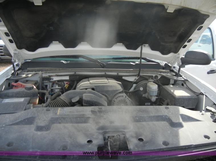 image for item D4837 2008 Chevrolet Silverado C1500 pickup truck