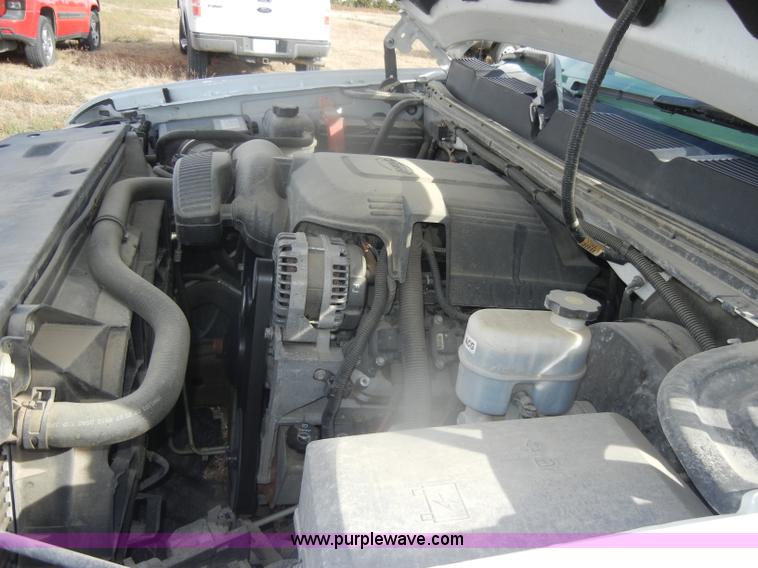 image for item D4837 2008 Chevrolet Silverado C1500 pickup truck