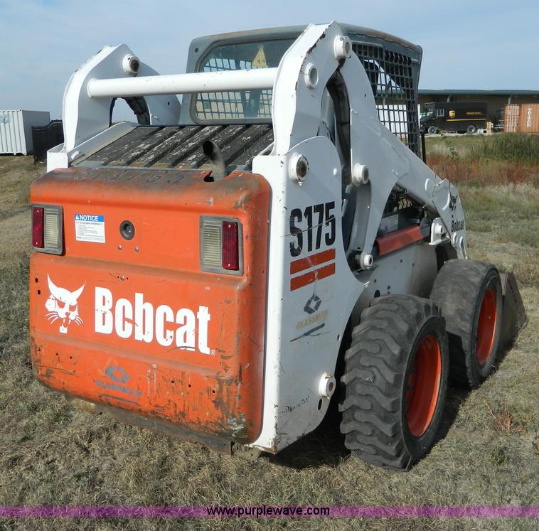 image for item D4838 2004 Bobcat S175 skid steer