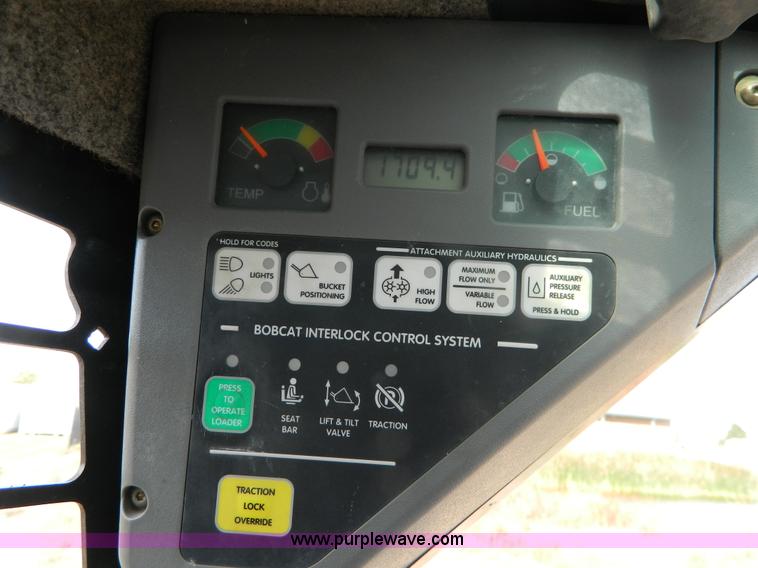 image for item D4838 2004 Bobcat S175 skid steer