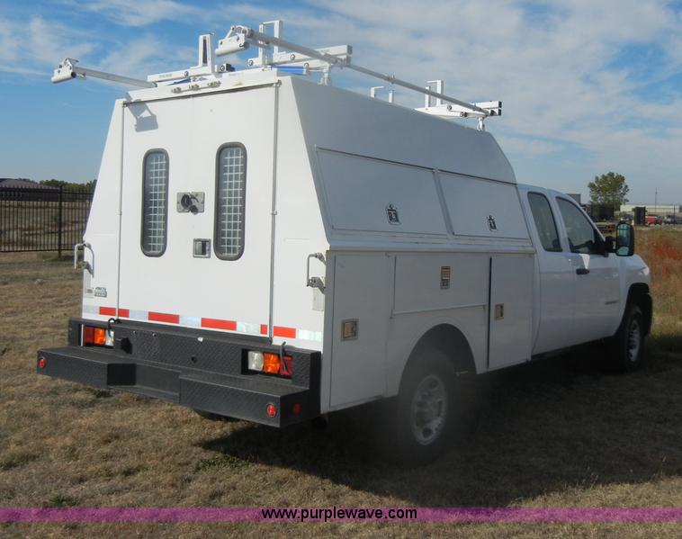 image for item D4839 2008 Chevrolet Silverado K2500HD Extended Cab pickup truck