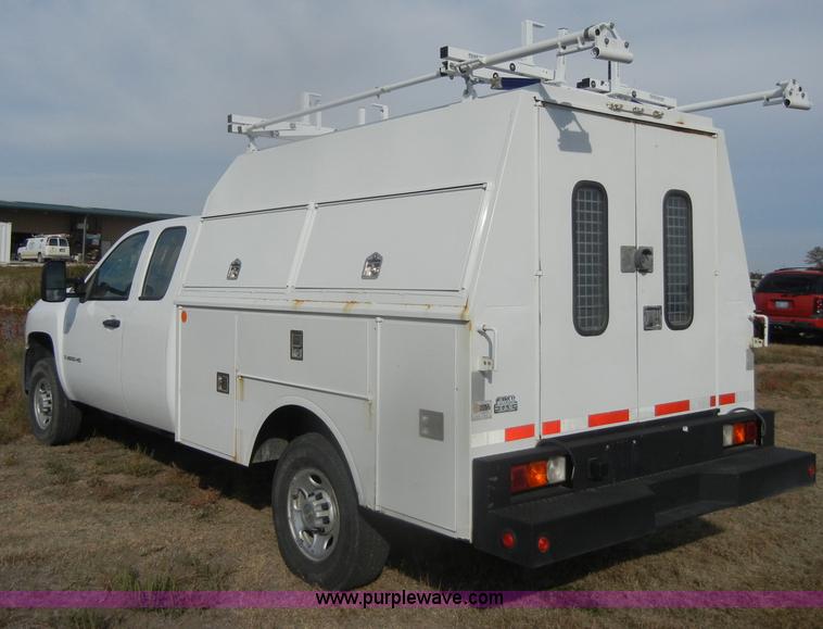 image for item D4839 2008 Chevrolet Silverado K2500HD Extended Cab pickup truck