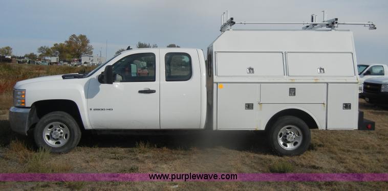 image for item D4839 2008 Chevrolet Silverado K2500HD Extended Cab pickup truck