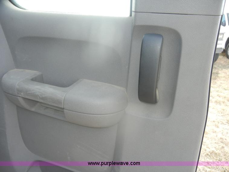 image for item D4839 2008 Chevrolet Silverado K2500HD Extended Cab pickup truck