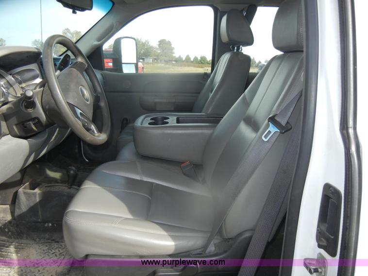 image for item D4839 2008 Chevrolet Silverado K2500HD Extended Cab pickup truck