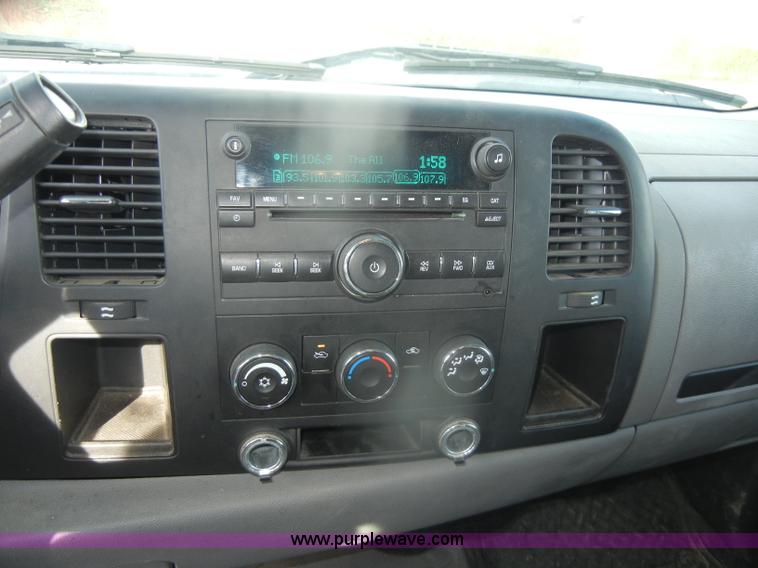 image for item D4839 2008 Chevrolet Silverado K2500HD Extended Cab pickup truck