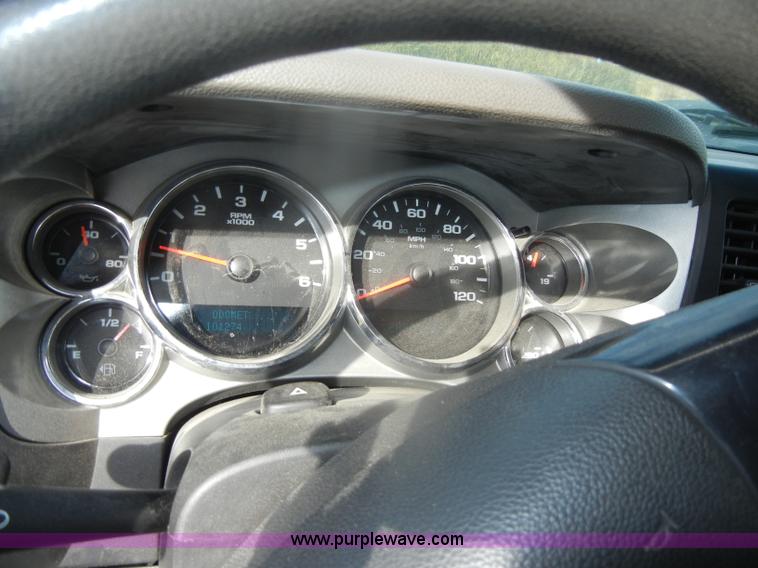 image for item D4839 2008 Chevrolet Silverado K2500HD Extended Cab pickup truck