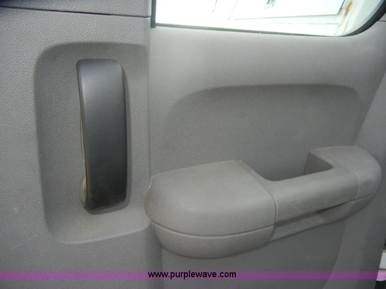 image for item D4839 2008 Chevrolet Silverado K2500HD Extended Cab pickup truck