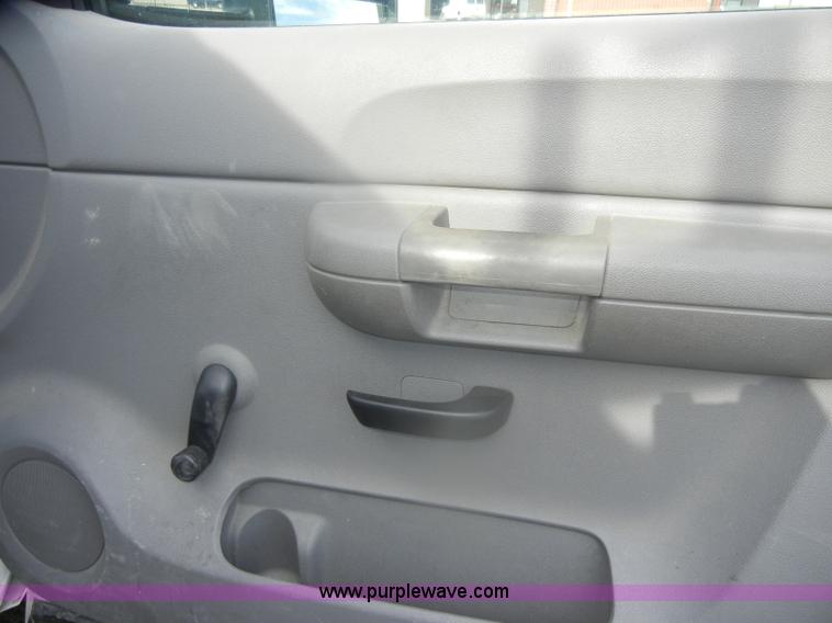 image for item D4839 2008 Chevrolet Silverado K2500HD Extended Cab pickup truck