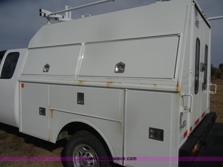 image for item D4839 2008 Chevrolet Silverado K2500HD Extended Cab pickup truck