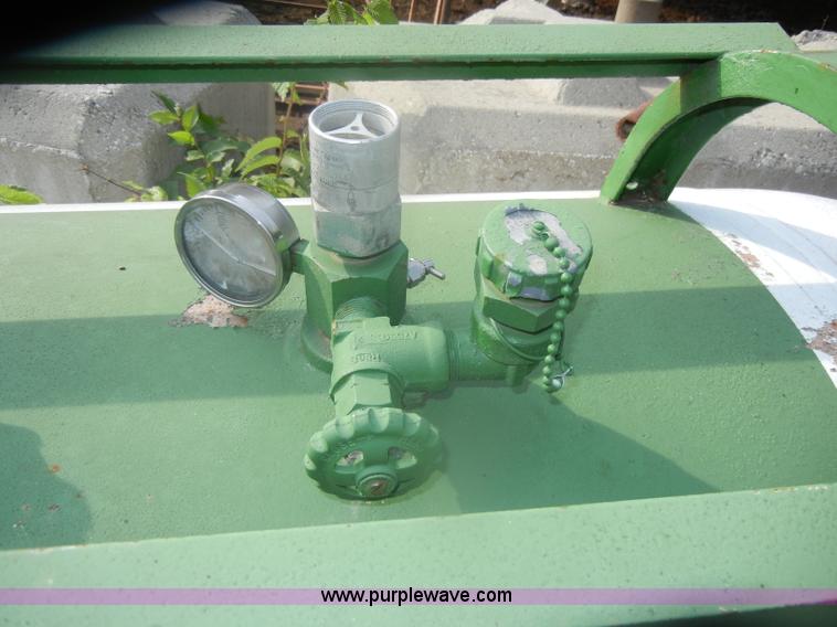 image for item D4874 Texas Welding 400 gallon propane tank
