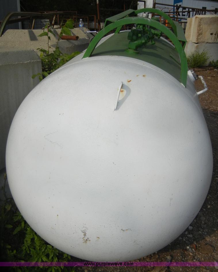 image for item D4874 Texas Welding 400 gallon propane tank