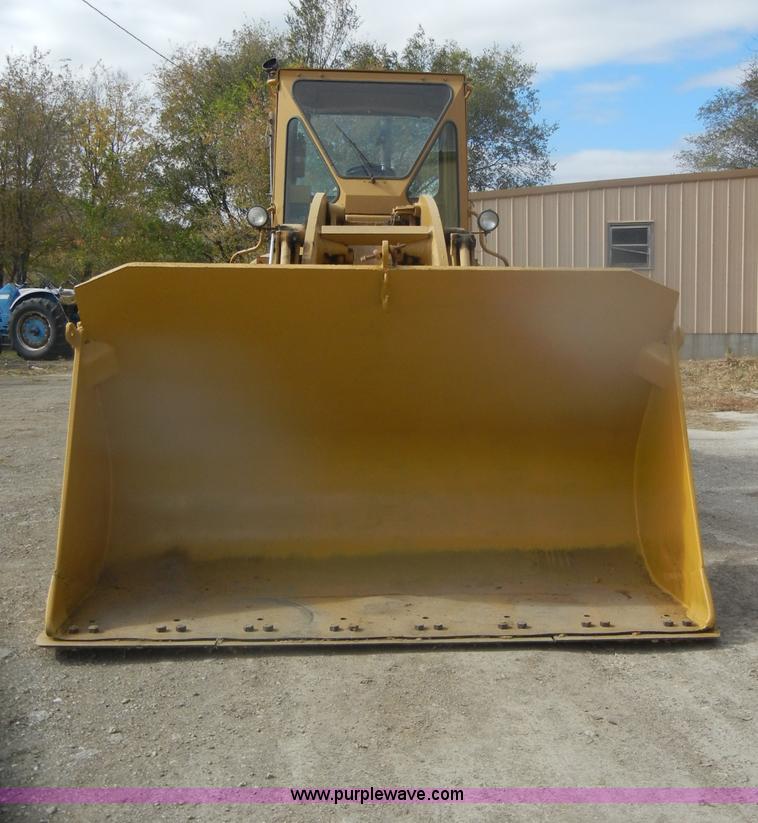 image for item D4929 1972 Caterpillar 966C wheel loader