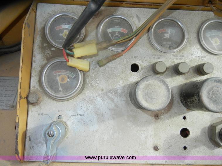 image for item D4929 1972 Caterpillar 966C wheel loader