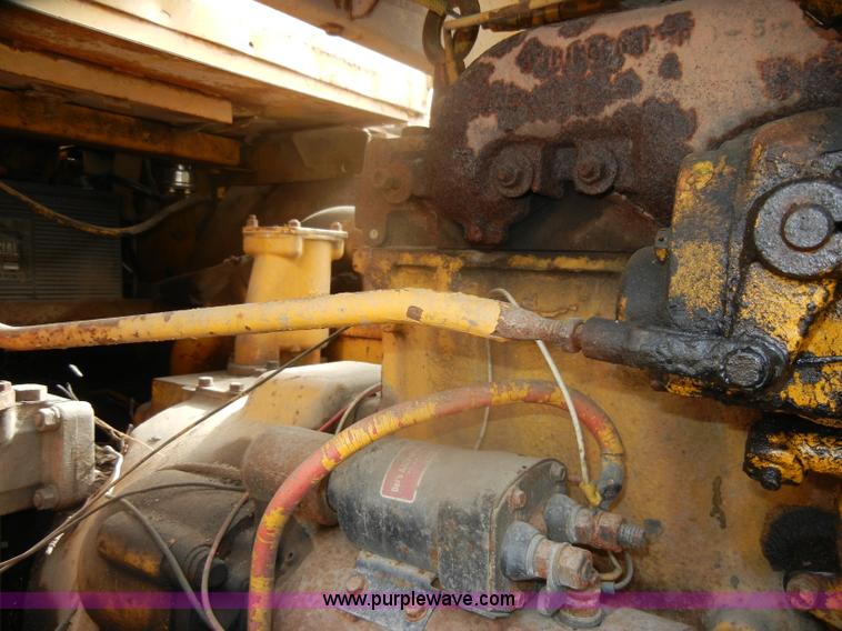 image for item D4929 1972 Caterpillar 966C wheel loader