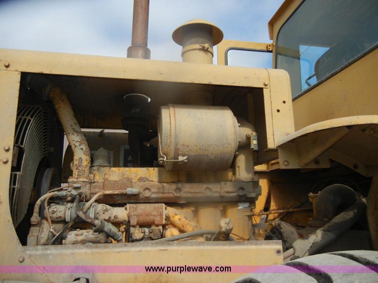 image for item D4929 1972 Caterpillar 966C wheel loader