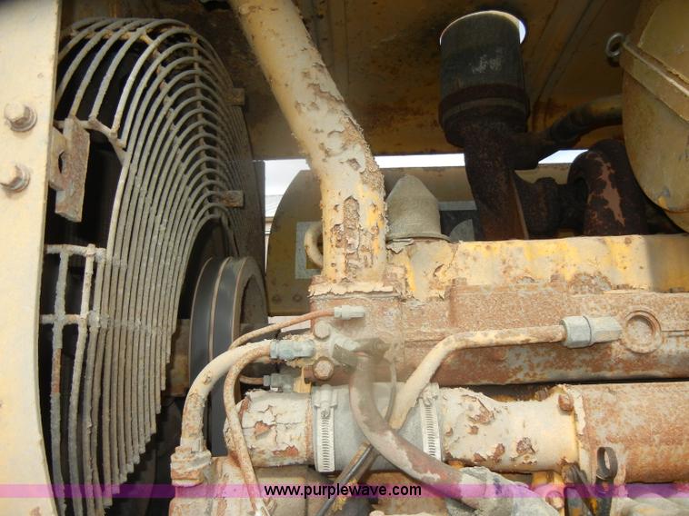 image for item D4929 1972 Caterpillar 966C wheel loader