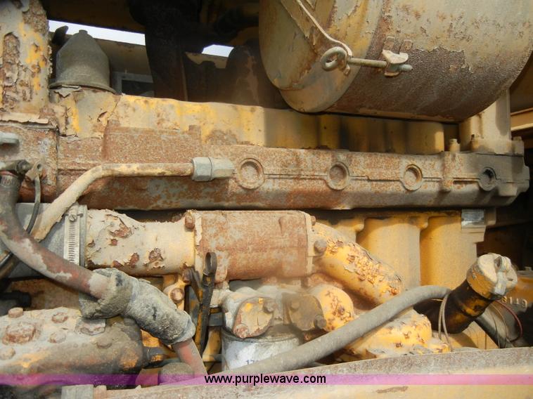 image for item D4929 1972 Caterpillar 966C wheel loader