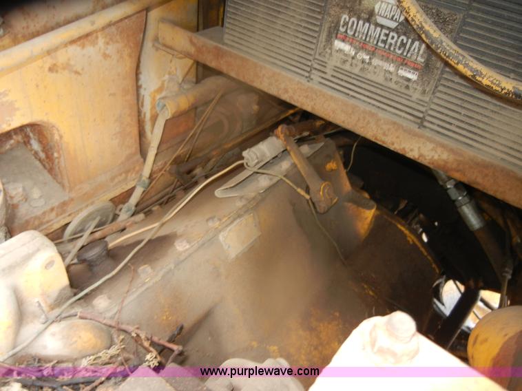 image for item D4929 1972 Caterpillar 966C wheel loader