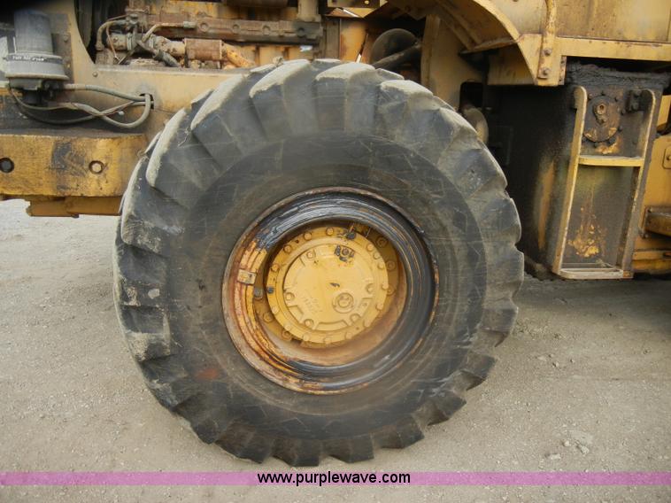 image for item D4929 1972 Caterpillar 966C wheel loader