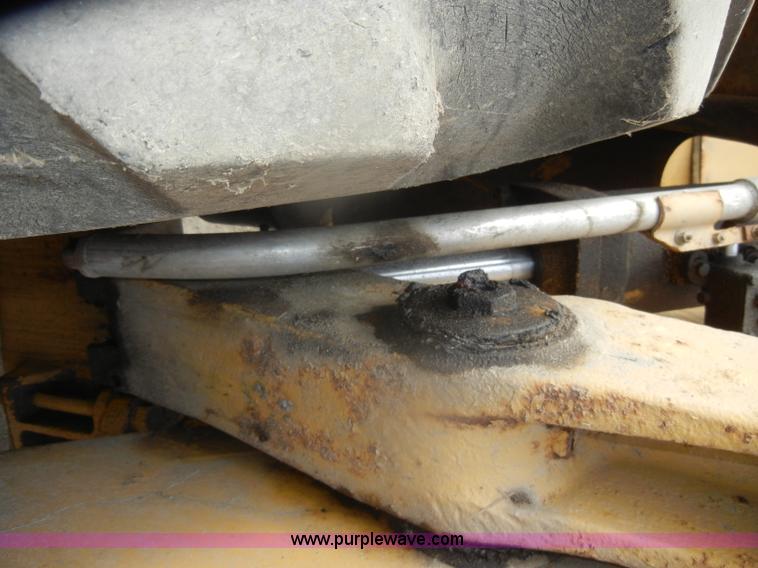 image for item D4929 1972 Caterpillar 966C wheel loader