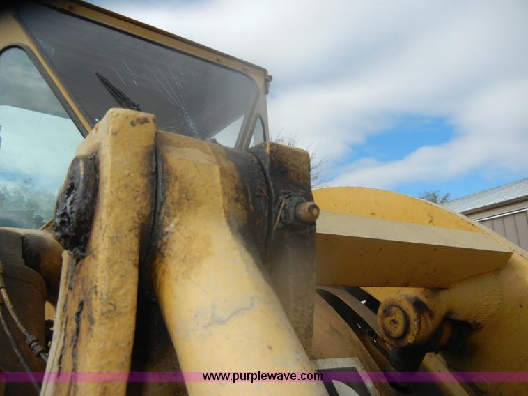 image for item D4929 1972 Caterpillar 966C wheel loader