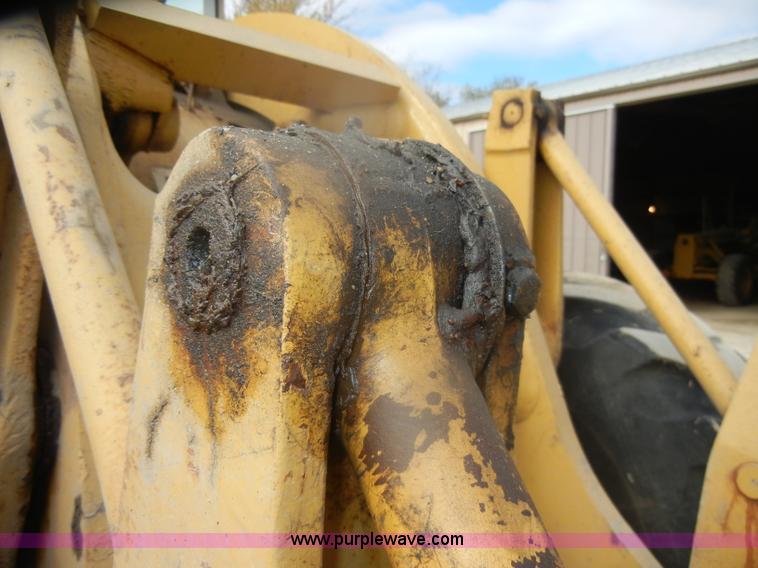 image for item D4929 1972 Caterpillar 966C wheel loader