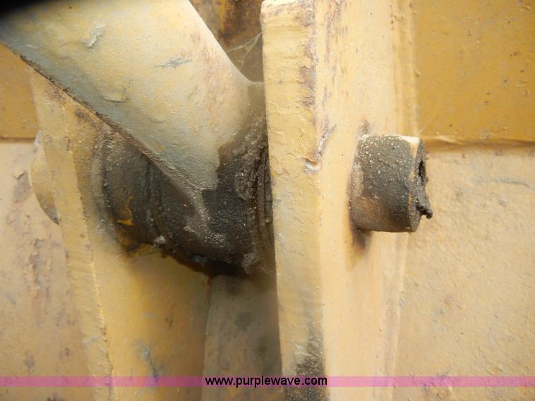 image for item D4929 1972 Caterpillar 966C wheel loader