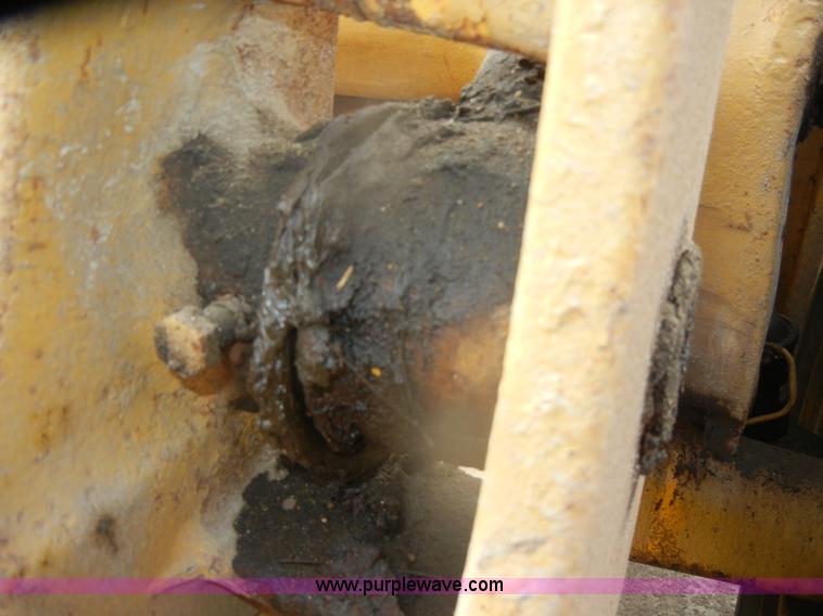 image for item D4929 1972 Caterpillar 966C wheel loader