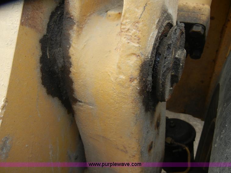 image for item D4929 1972 Caterpillar 966C wheel loader