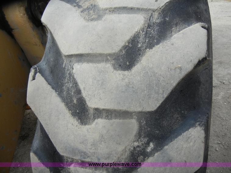 image for item D4929 1972 Caterpillar 966C wheel loader