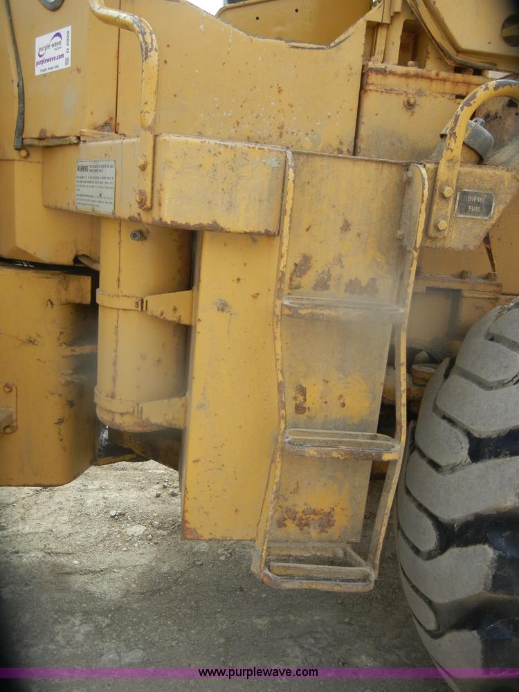 image for item D4929 1972 Caterpillar 966C wheel loader