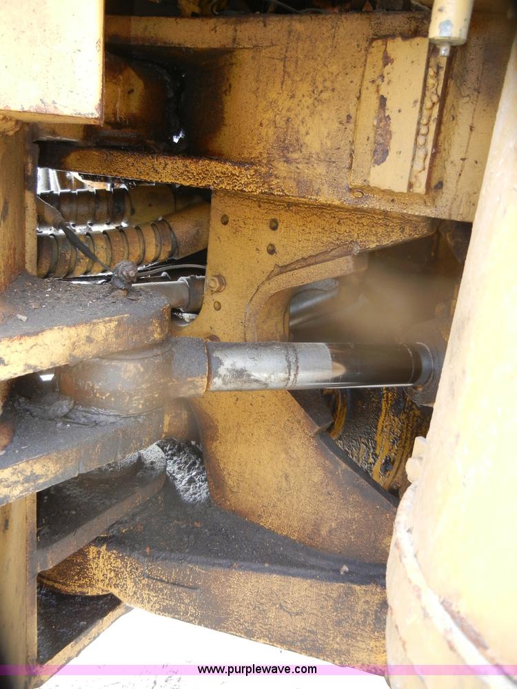 image for item D4929 1972 Caterpillar 966C wheel loader