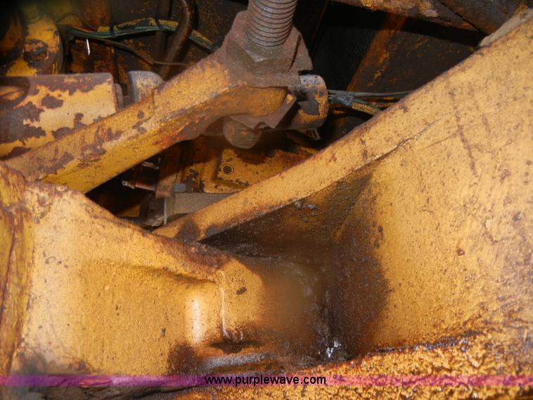 image for item D4929 1972 Caterpillar 966C wheel loader