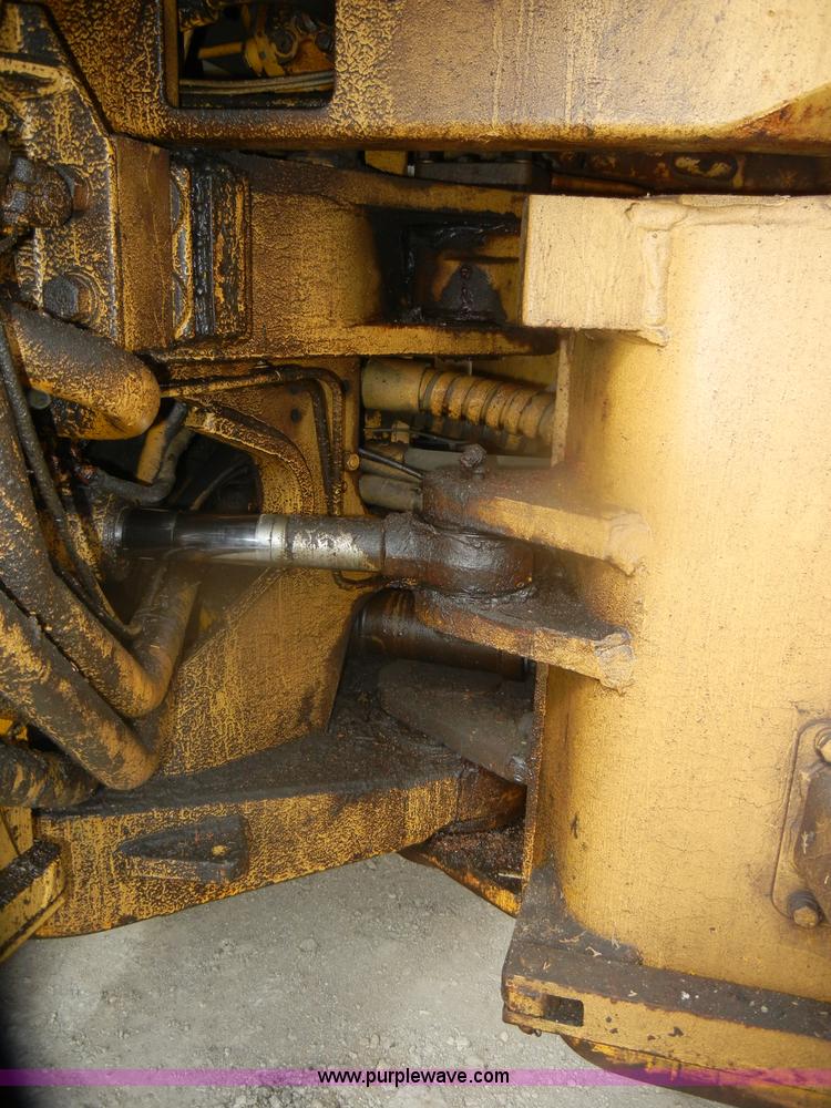 image for item D4929 1972 Caterpillar 966C wheel loader