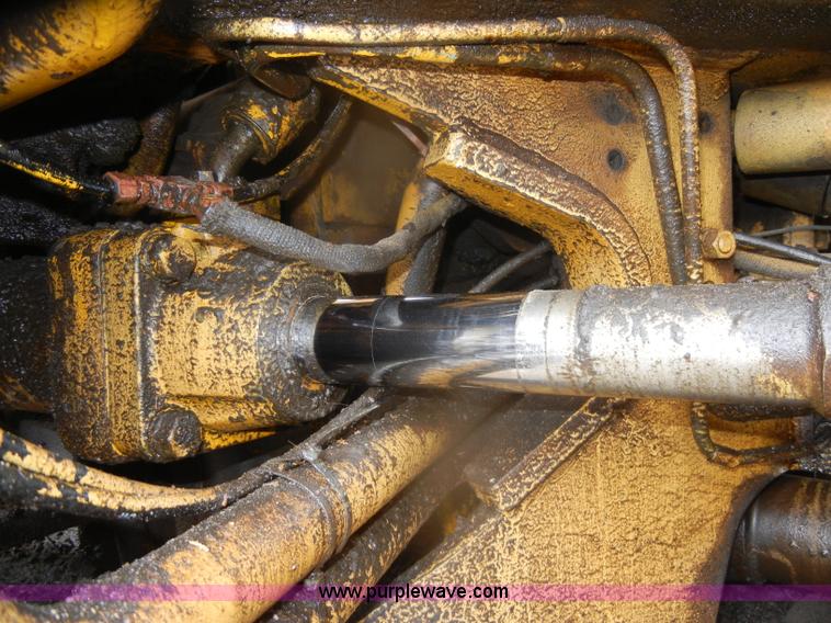 image for item D4929 1972 Caterpillar 966C wheel loader