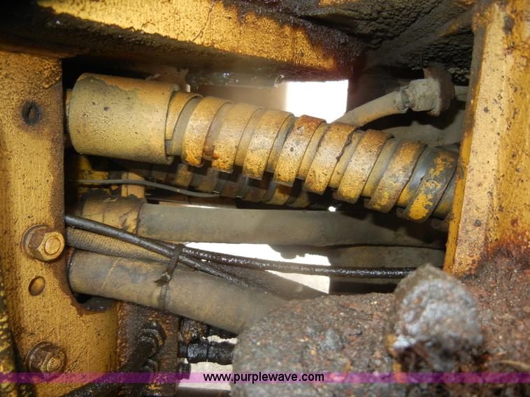 image for item D4929 1972 Caterpillar 966C wheel loader