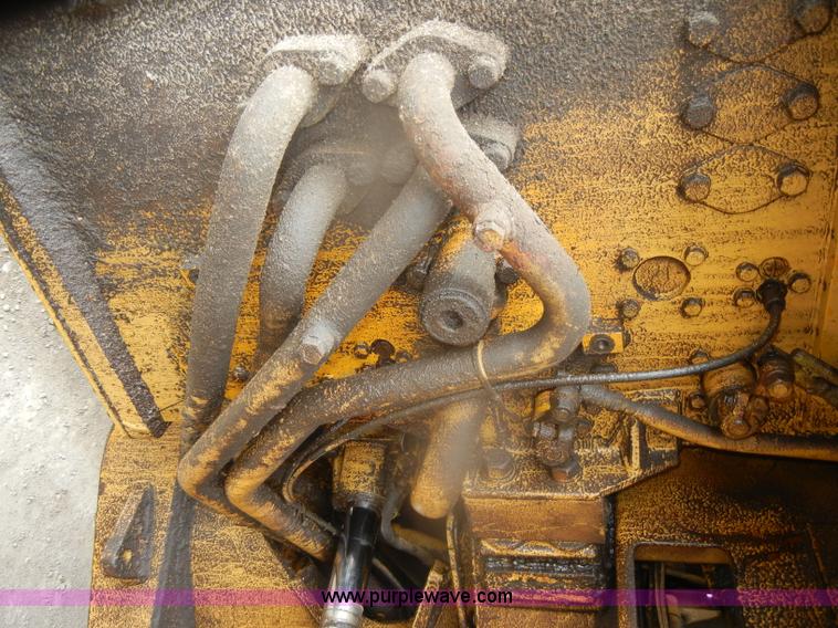 image for item D4929 1972 Caterpillar 966C wheel loader