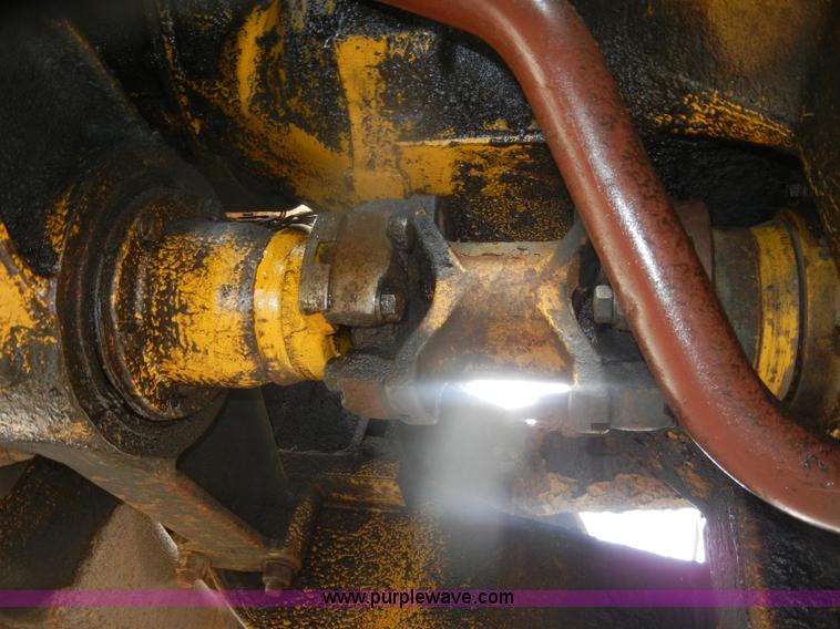 image for item D4929 1972 Caterpillar 966C wheel loader