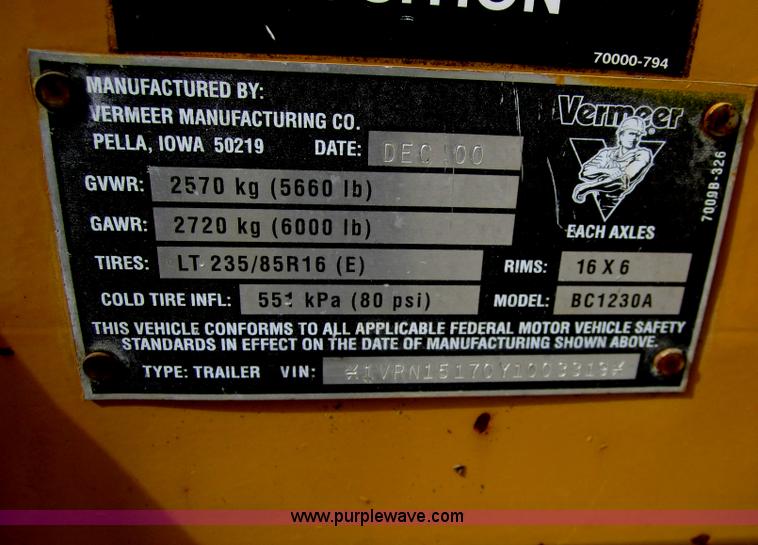 image for item D5710 2001 Vermeer BC1230A tree chipper