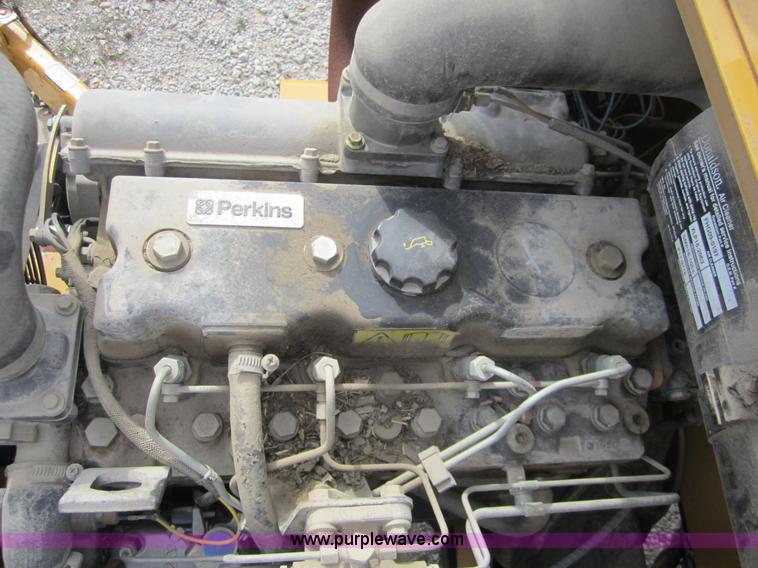 image for item D5710 2001 Vermeer BC1230A tree chipper