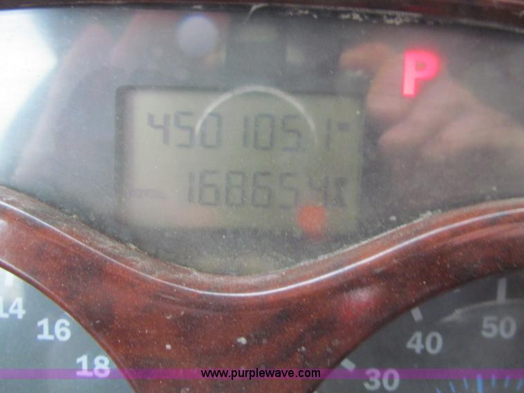 image for item D7002 2001 Mack CH613 semi truck