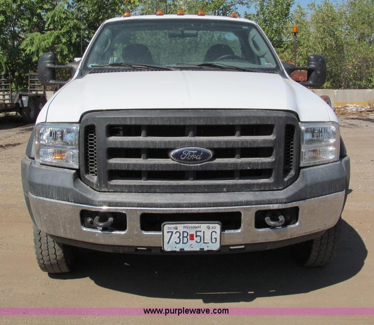 image for item E2037 2006 Ford F450 XL Super Duty service truck