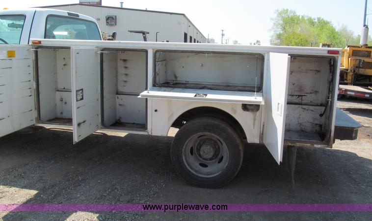 image for item E2037 2006 Ford F450 XL Super Duty service truck