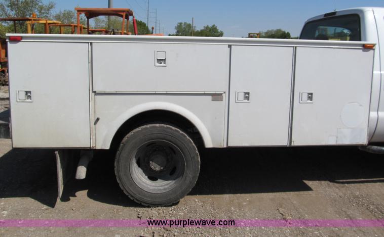 image for item E2037 2006 Ford F450 XL Super Duty service truck