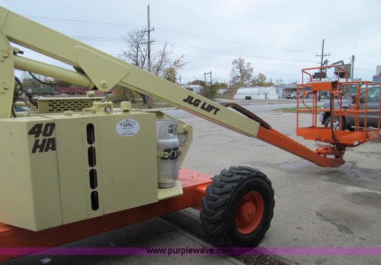 image for item E3540 1995 JLG 40HA articulating boom lift