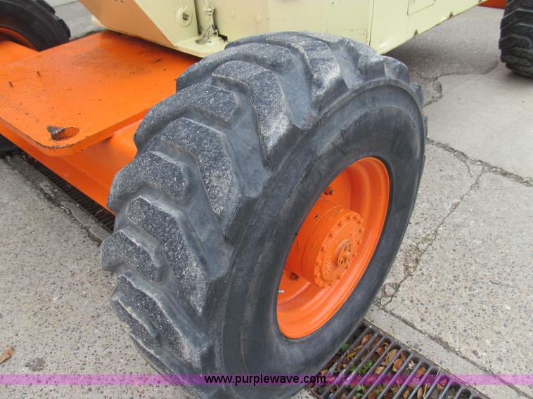 image for item E3540 1995 JLG 40HA articulating boom lift