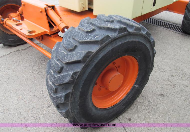 image for item E3540 1995 JLG 40HA articulating boom lift