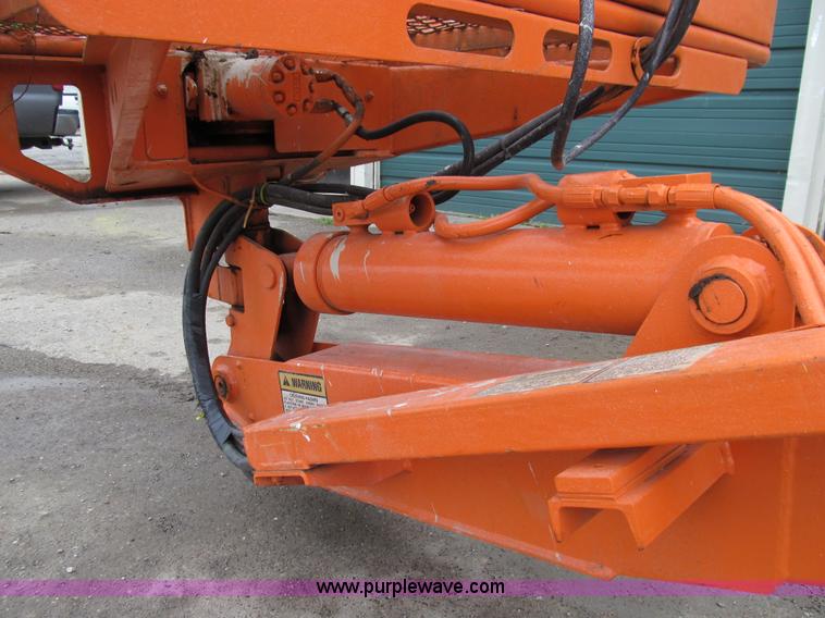 image for item E3540 1995 JLG 40HA articulating boom lift