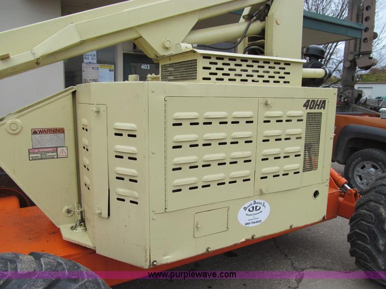 image for item E3540 1995 JLG 40HA articulating boom lift